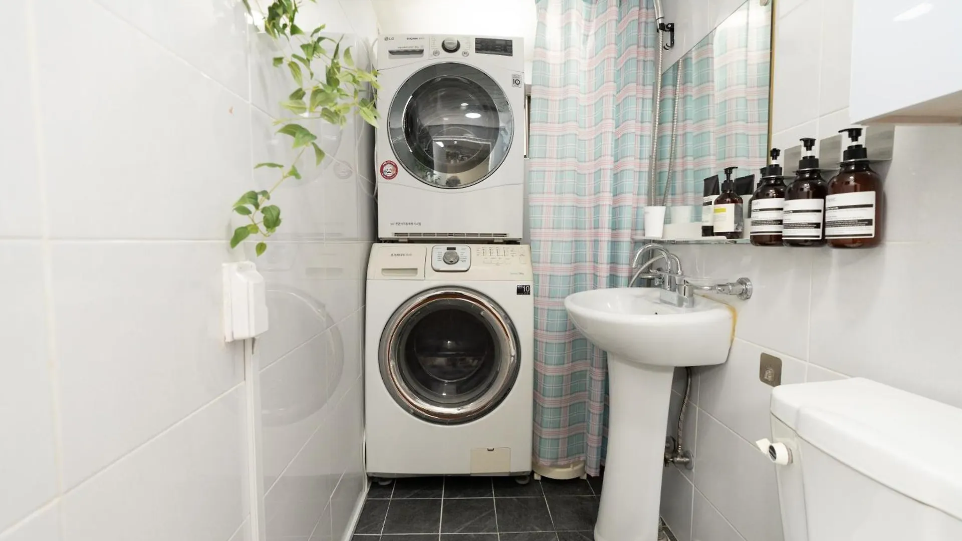 Love Damchae'S House In Seoul 0*,